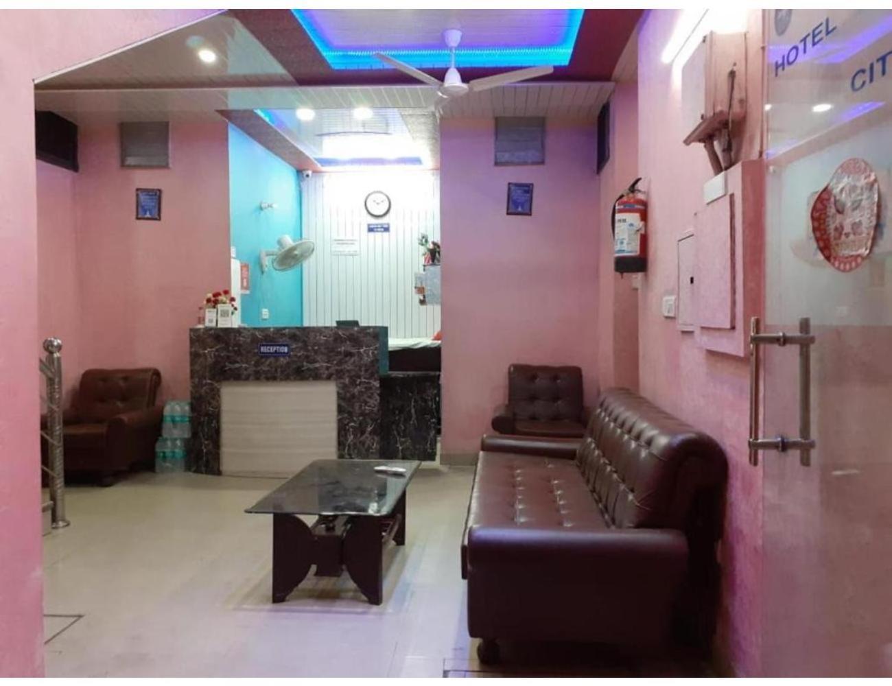 Hotel City Lodge , Chandīgarh Екстериор снимка